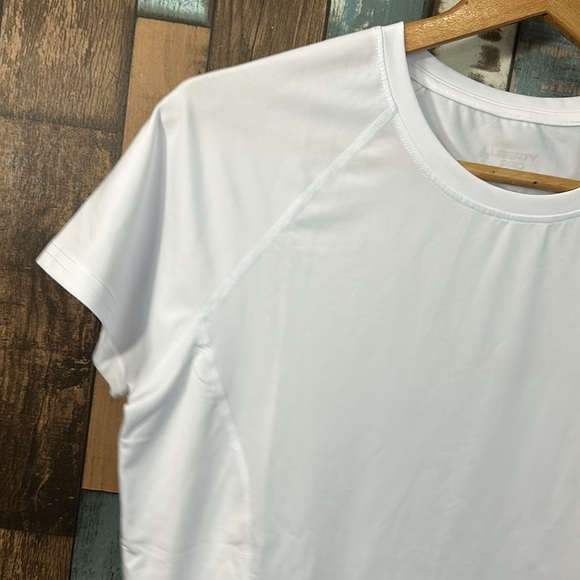 Liberty Pro white mesh sides performance shirt - Picture 7 of 12